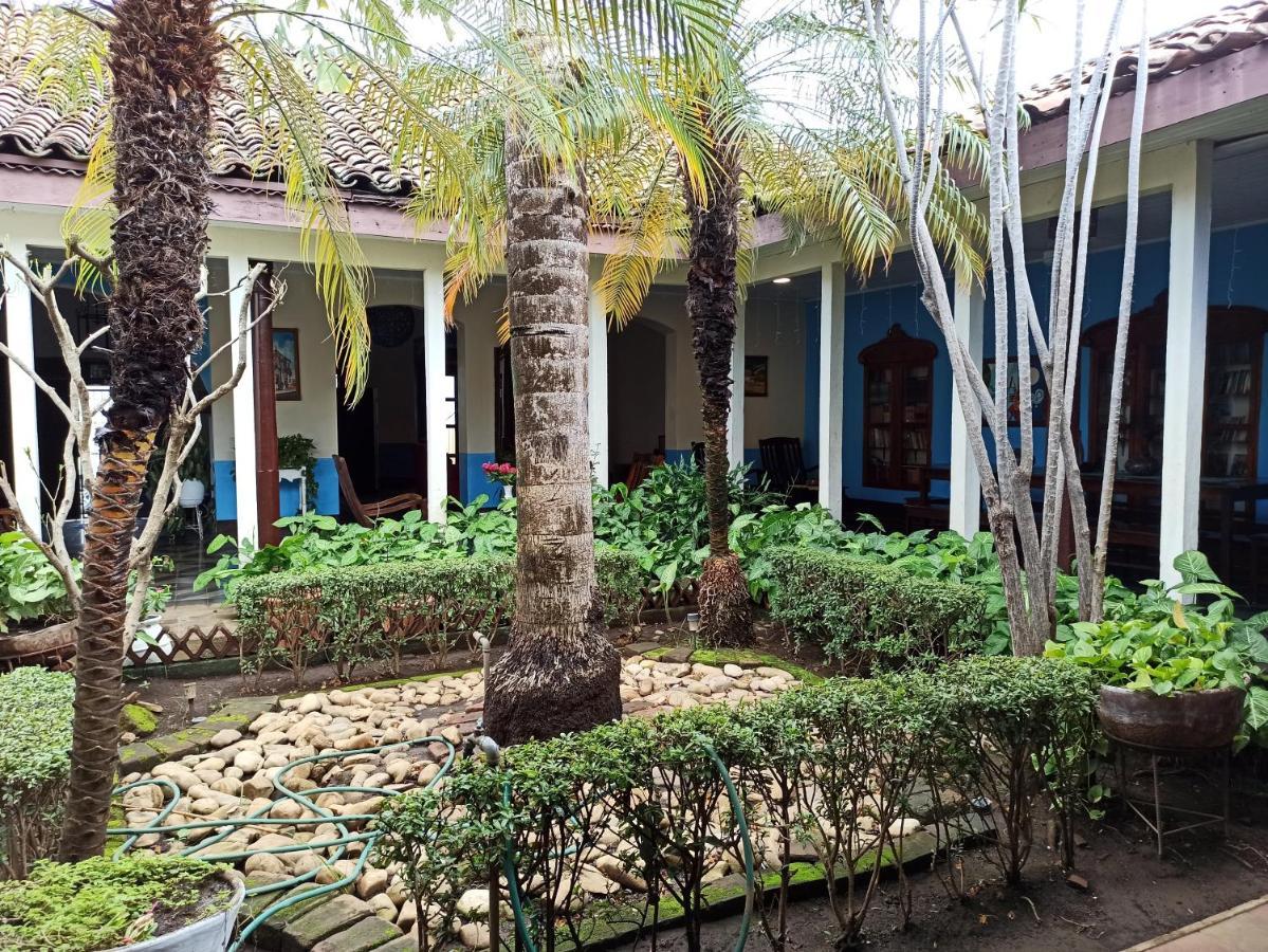 Hostal Harvest House León Exterior foto
